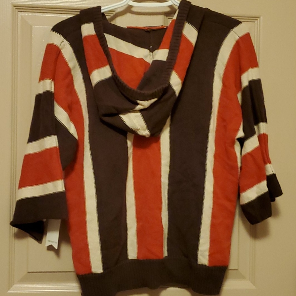 Sweater - Picture 2 of 2